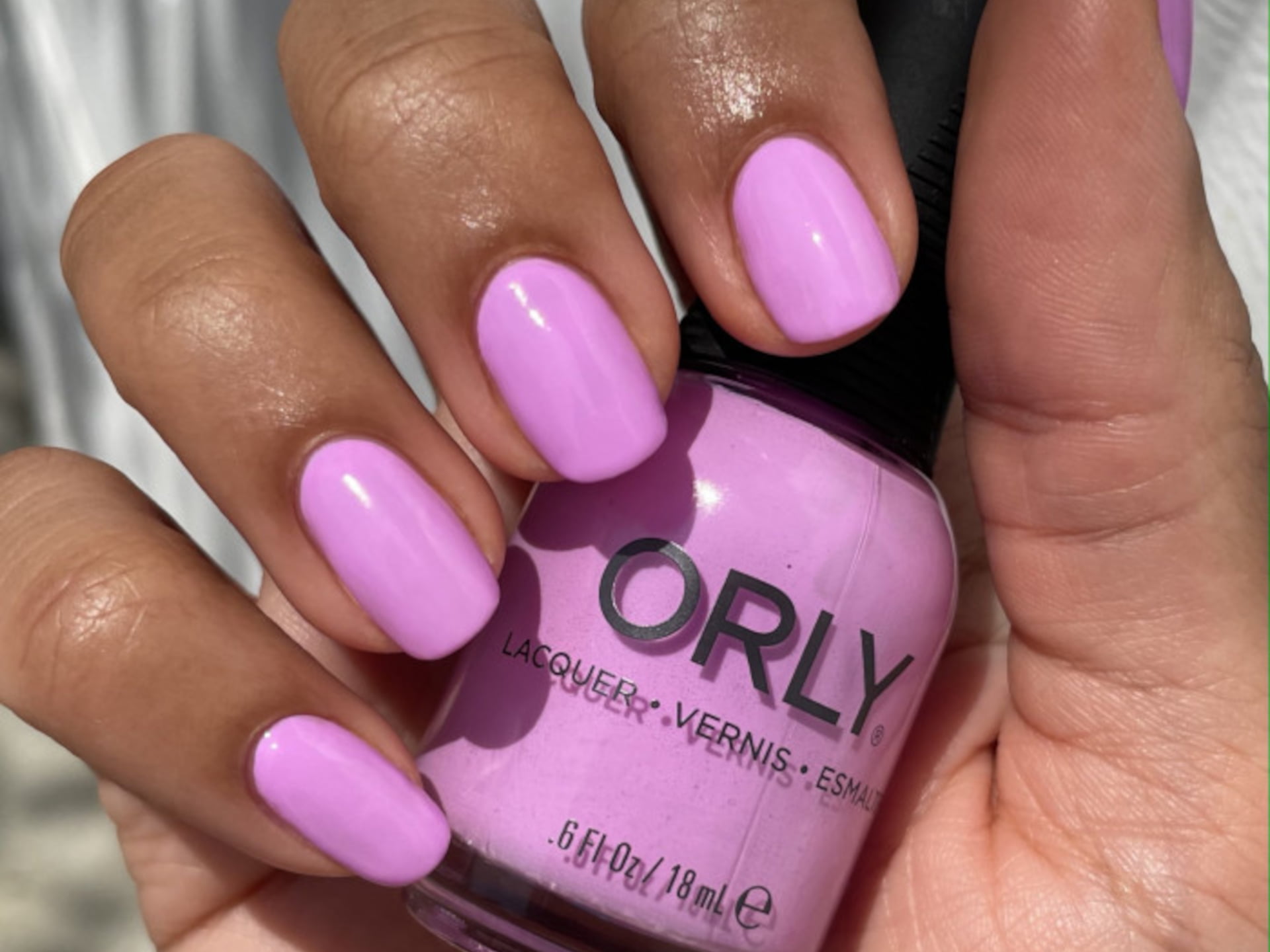 Orly Nagellack in der knalligen Sommerfarbe Kaleidoscope Eyes