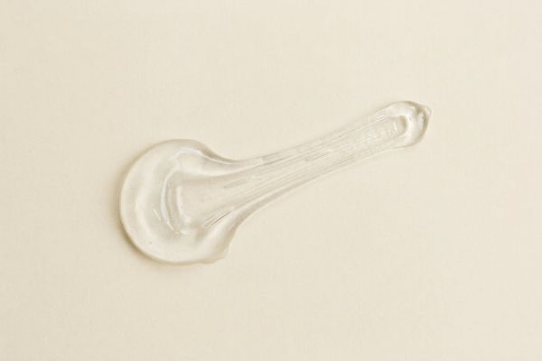 Hyaluronsäure als Makroaufnahme, fadenziehendes Gel